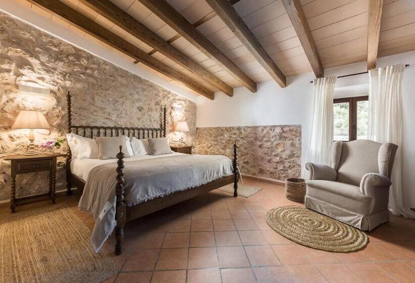 فندق ريفى Finca Can Beneit