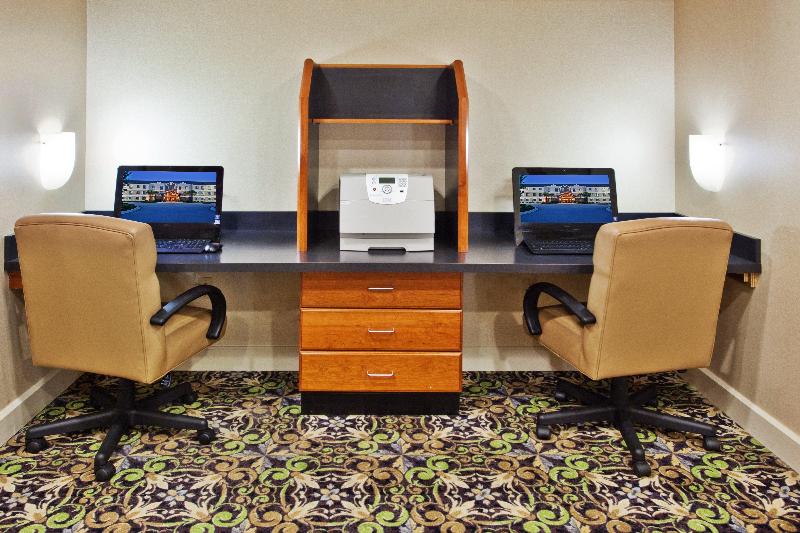 هتل Comfort Inn & Suites
