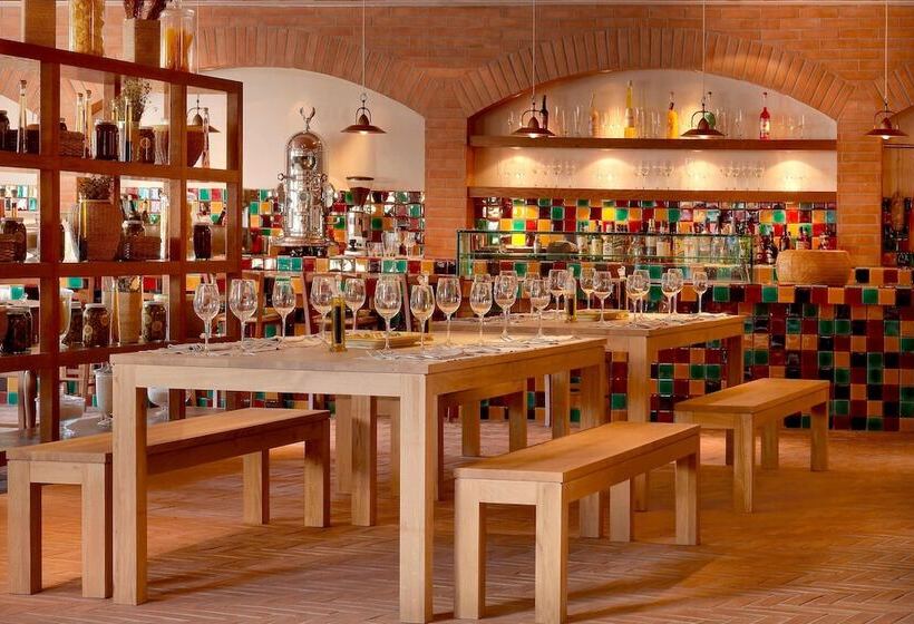 هتل The Westin Resort Costa Navarino