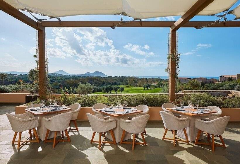 هتل The Westin Resort Costa Navarino
