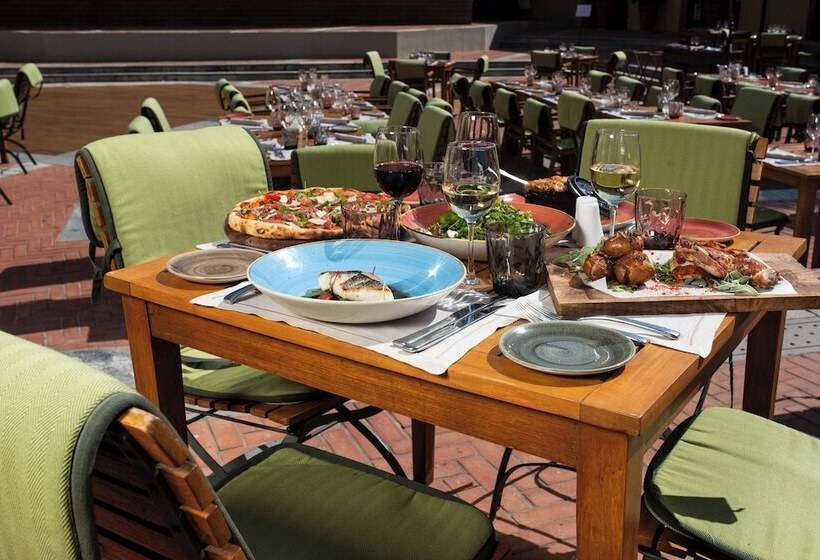 هتل The Westin Resort Costa Navarino