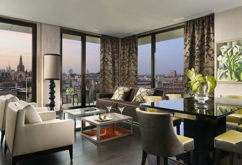 هتل Uptown Palace