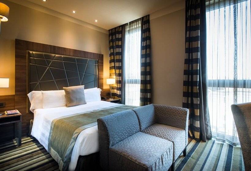 هتل Uptown Palace