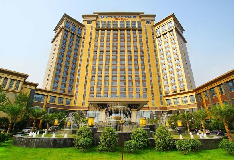 Отель Wyndham Grand Plaza Royale Palace Chengdu
