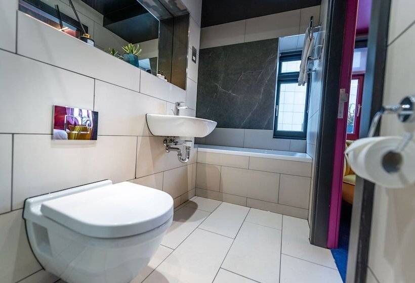 Fotos del hotel The Hux:  5