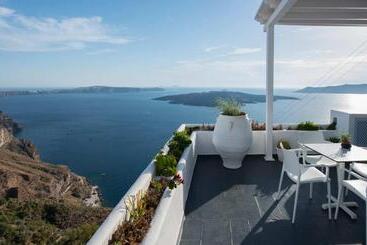 Kastro Suites