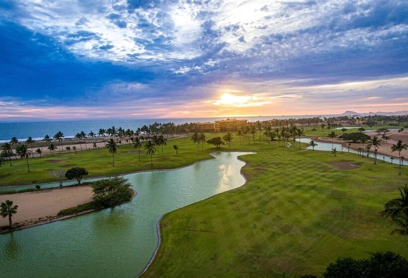 استراحتگاه Luxury Suites By Estrella Del Mar