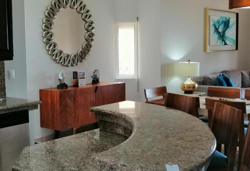 استراحتگاه Luxury Suites By Estrella Del Mar