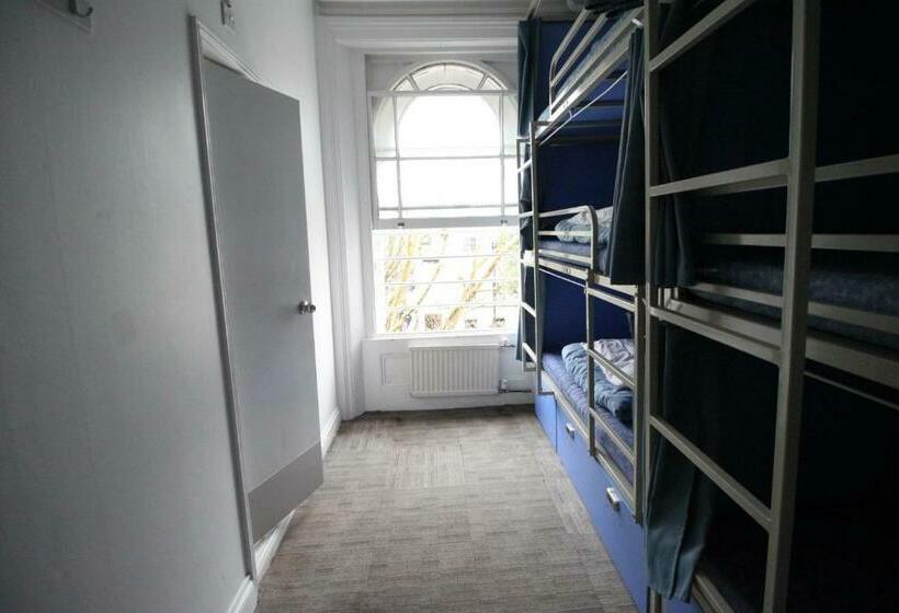 Smart Hyde Park Inn Hostel