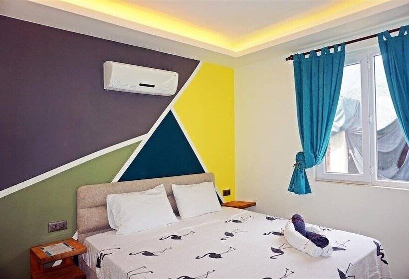 هتل Kas 11 Oda Boutique Pension