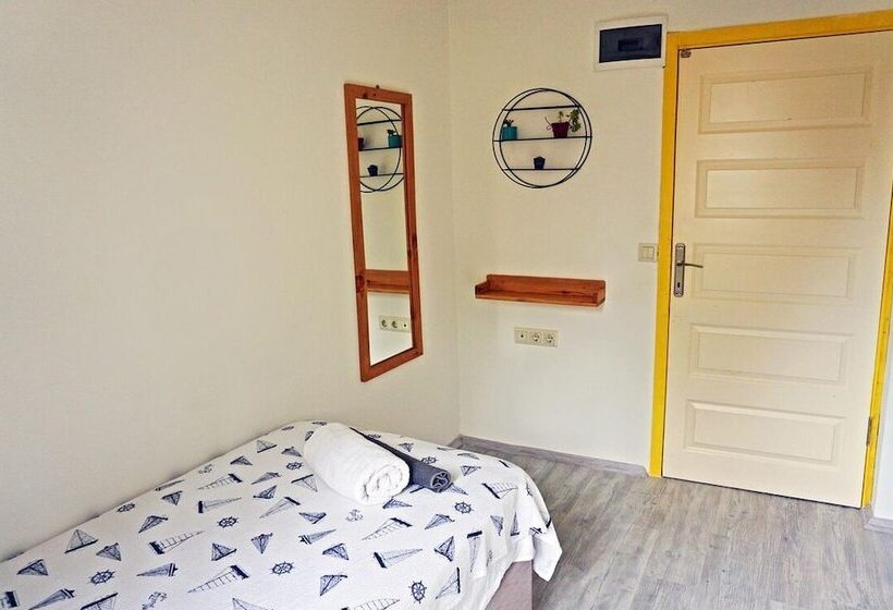 هتل Kas 11 Oda Boutique Pension