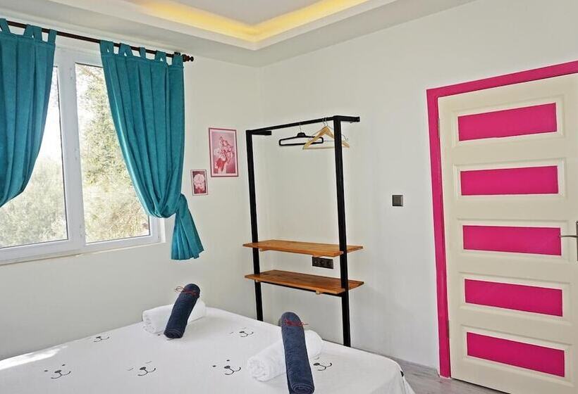 هتل Kas 11 Oda Boutique Pension