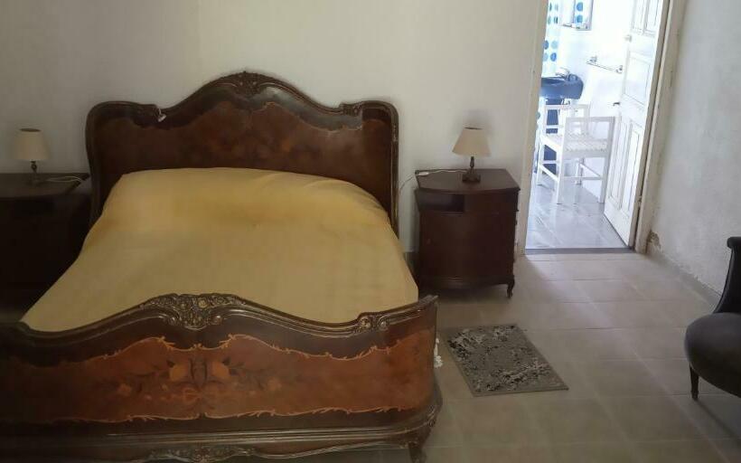 تختخواب و صبحانه Estancia Turística El Ombú