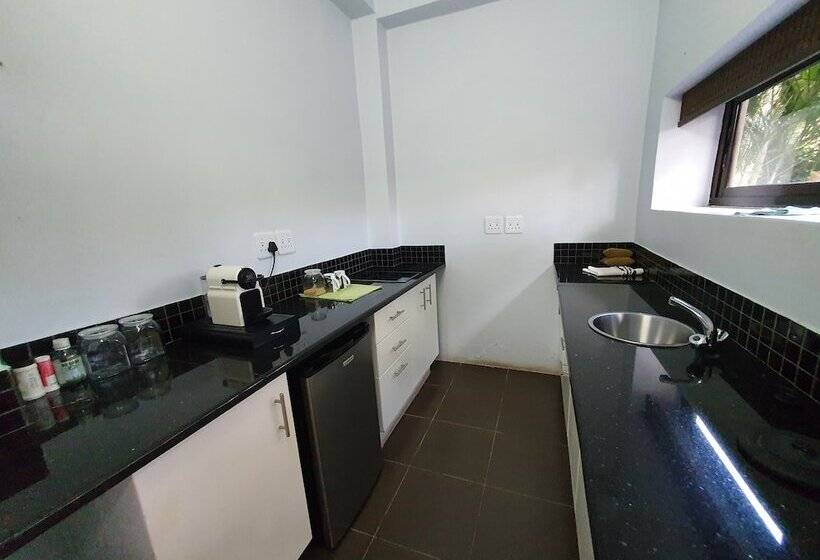 مبيت وإفطار Zambezi Riverside Accommodation