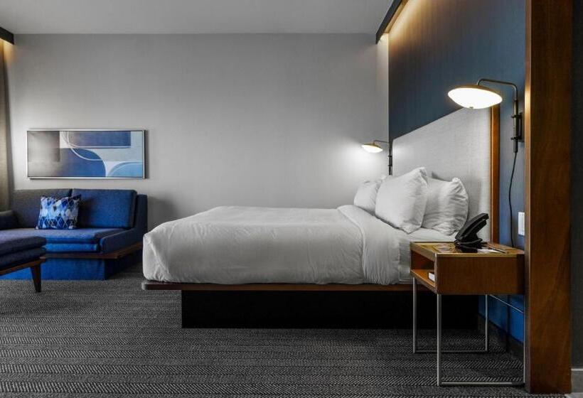 هتل Courtyard By Marriott Indianapolis Fishers