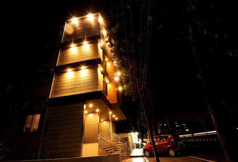 בית מלון כפרי Mc Suites Mysuru