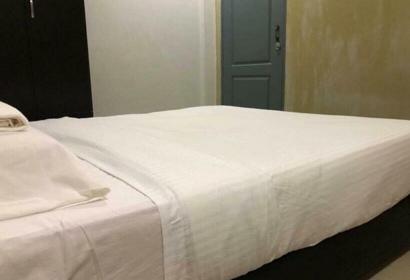 酒店 Oyo 90342 Sena Home Homestay #828