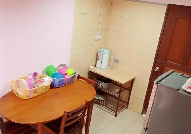 호텔 Oyo 90349 Anique Hoemstay