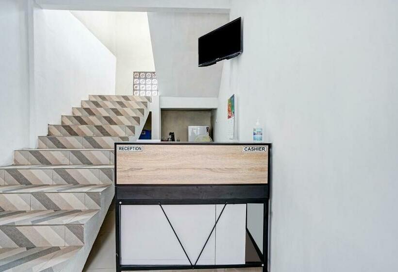 호텔 Oyo 90678 Omah Kulo Guest House