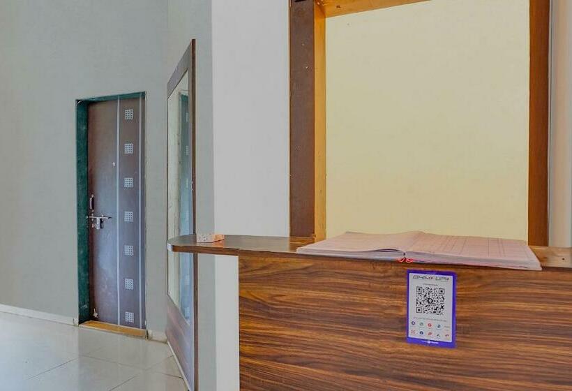 Отель Oyo Flagship 83107 Surya Lodge