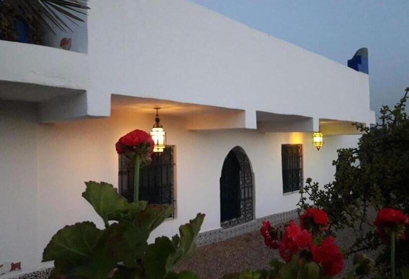 پانسیون Room In Guest Room   Room In Villa Lair De La Mer