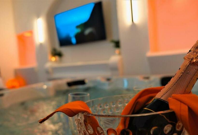 استراحتگاه Alchimia Luxury Suites