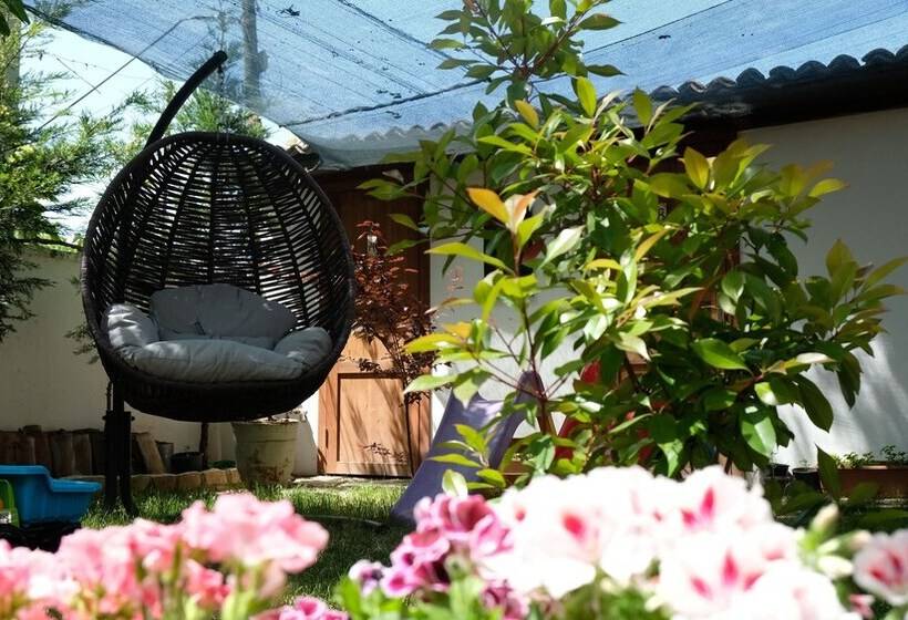 مبيت وإفطار Konak Bi̇ndalli