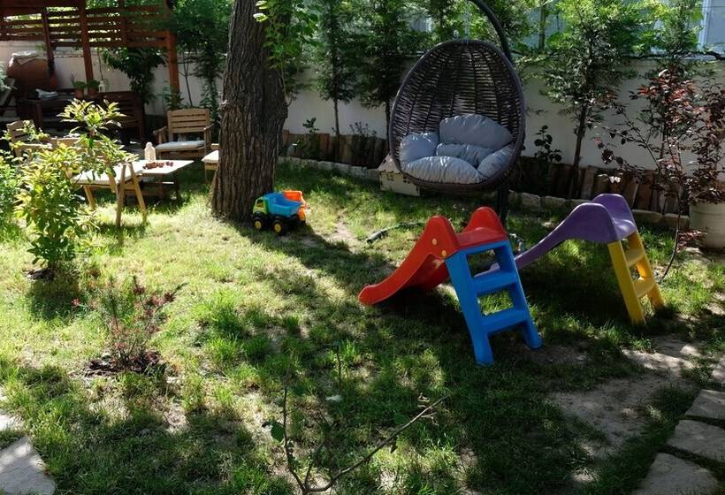 مبيت وإفطار Konak Bi̇ndalli