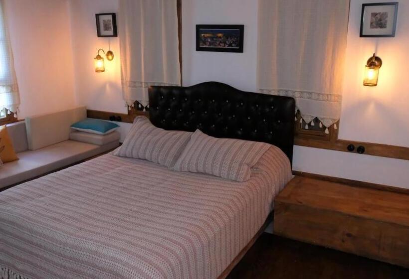 مبيت وإفطار Konak Bi̇ndalli