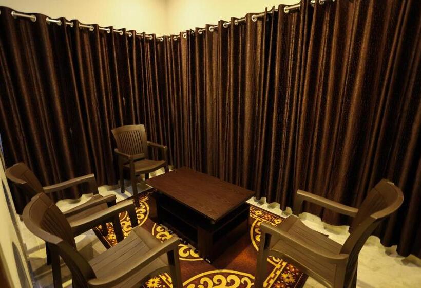 تختخواب و صبحانه Rr Holidays