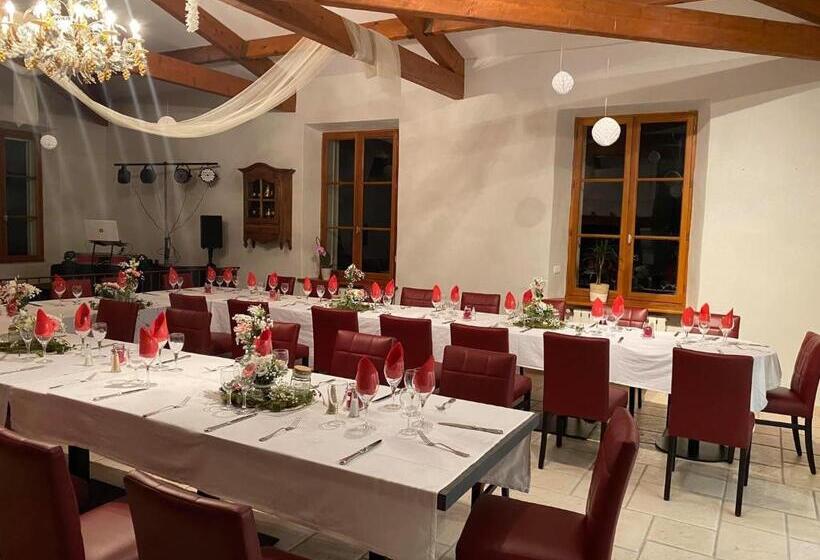 Domaine De La Nerthe  Hotel Provence Mediterranee