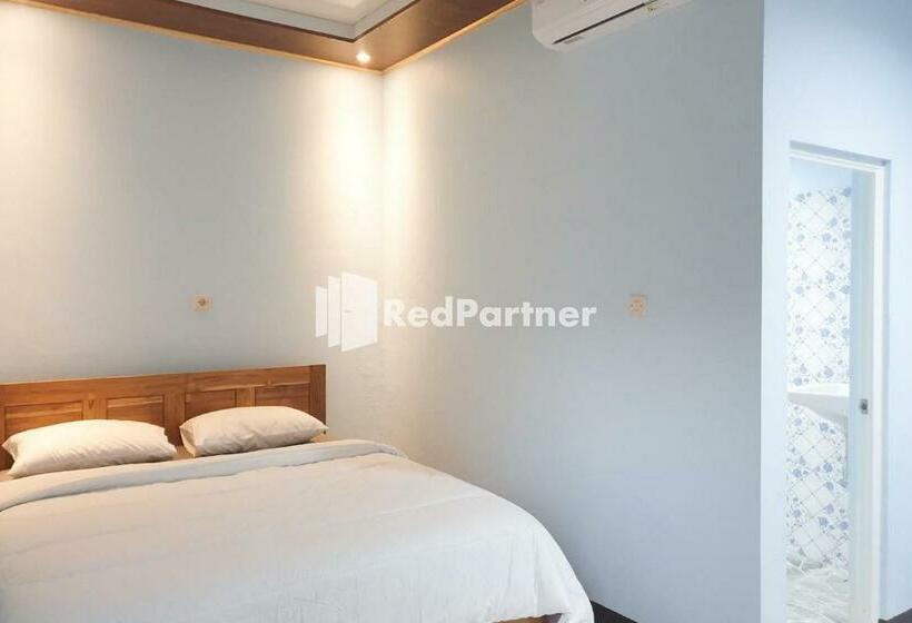 Hotel De Credo Near Pantai Segang Redpartner