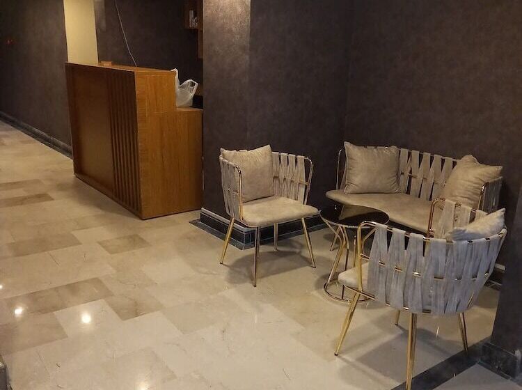 Fotos del hotel Golden Hill  Downtown:  35