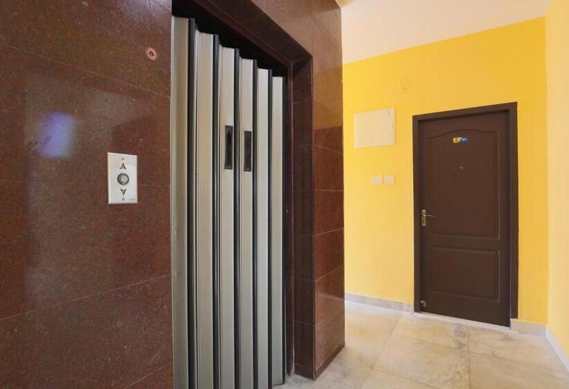 Green Tree Hotel Near Vfs Global And Ramee Mall