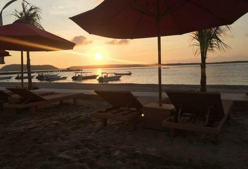 Отель Maruti Beach Club