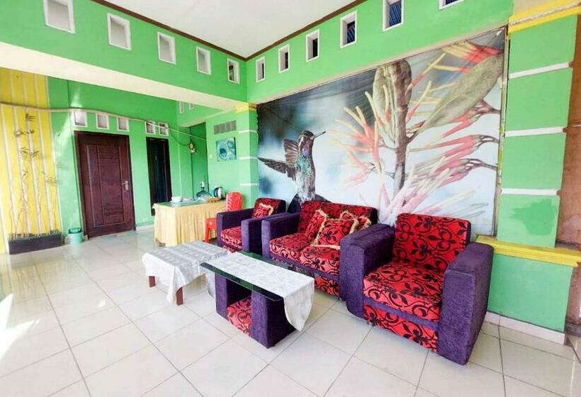 هتل Quattrick Dee Homestay Mitra Reddoorz