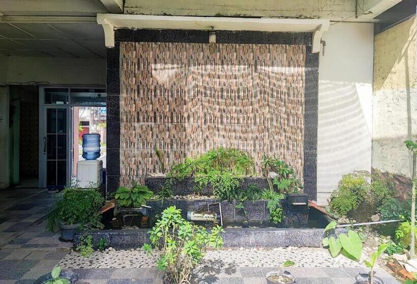 בית מלון כפרי Reddoorz Syariah @ Jalan Jendral Sudirman Jambi