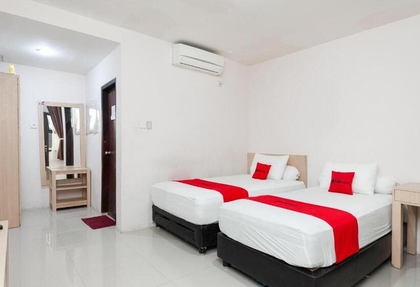 هتل Reddoorz Syariah Near Banda Aceh Convention Hall