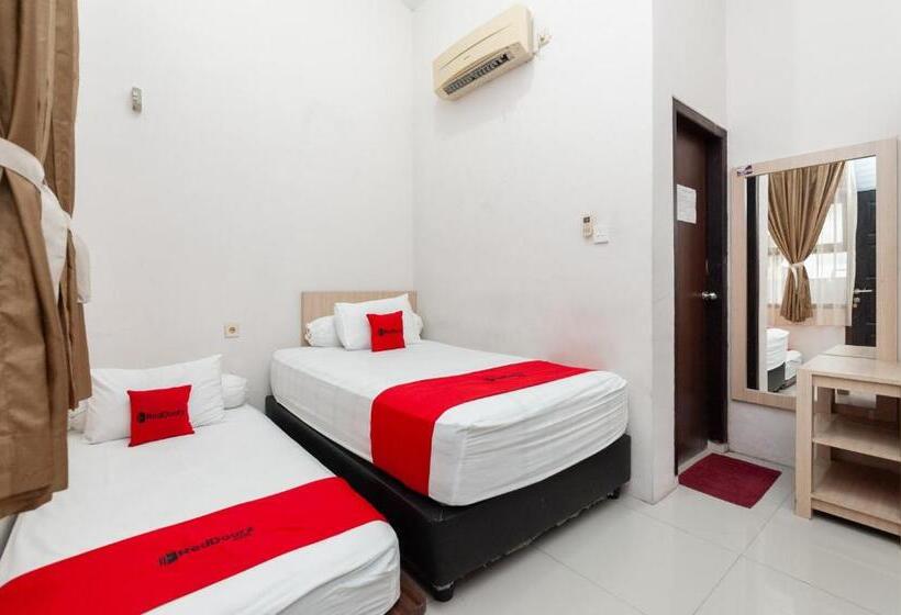 هتل Reddoorz Syariah Near Banda Aceh Convention Hall