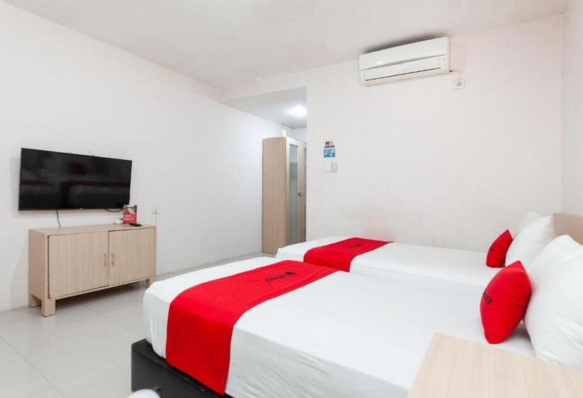 هتل Reddoorz Syariah Near Banda Aceh Convention Hall