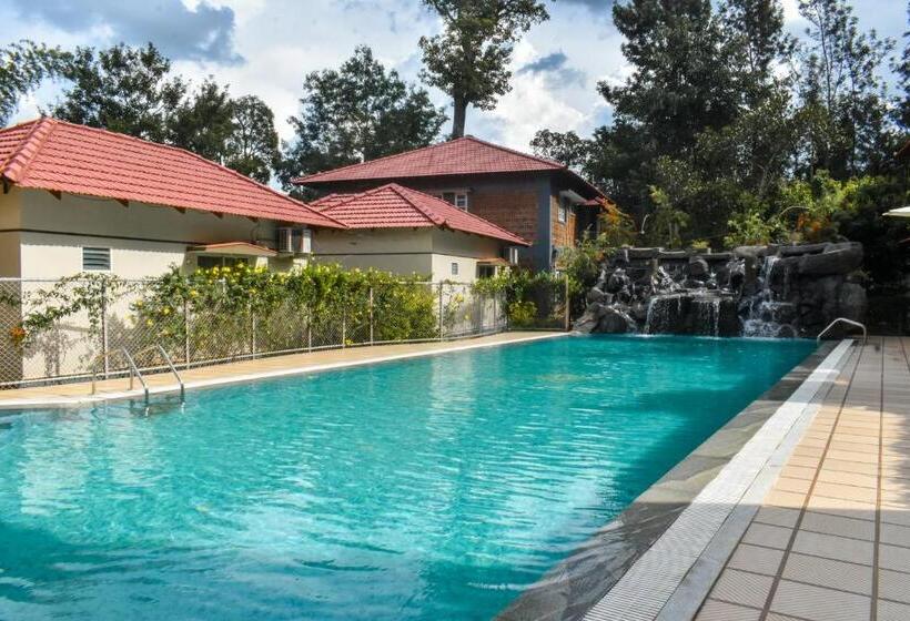 בית מלון כפרי The Excellency Resort & Spa, Coorg