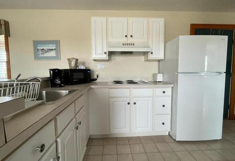 モーテル Pony Island Inn