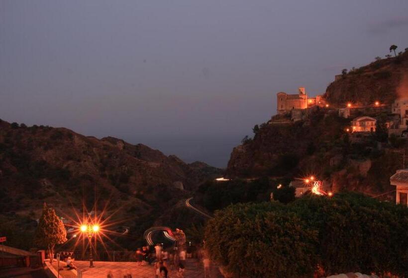 پانسیون Bar Vitelli Charming Suites