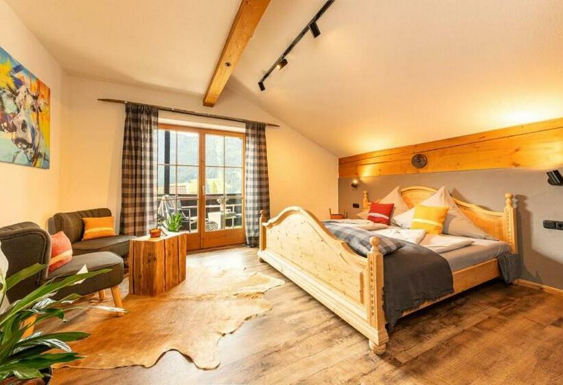 פנסיון Desiree`s Dahuim