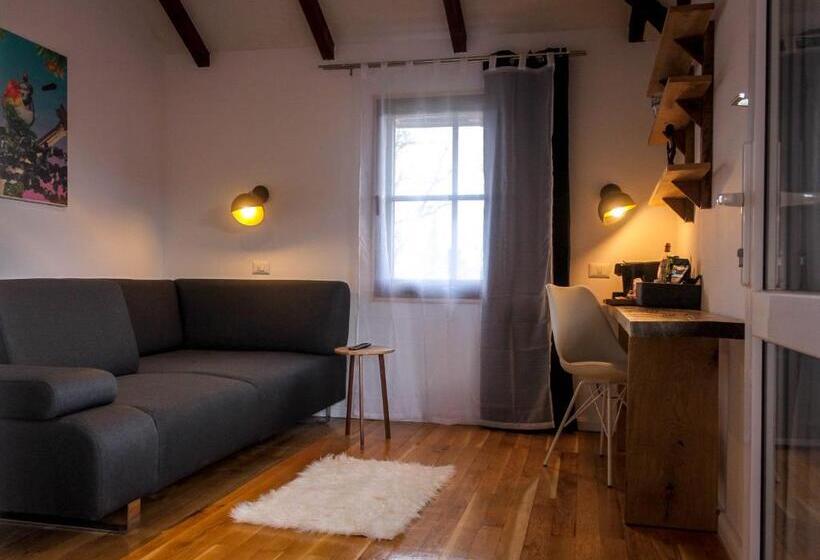 تختخواب و صبحانه Elma Guesthouse