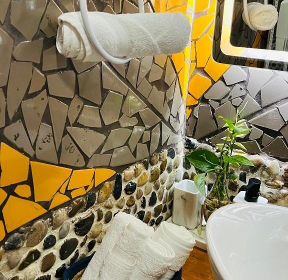 تختخواب و صبحانه Sunrise House