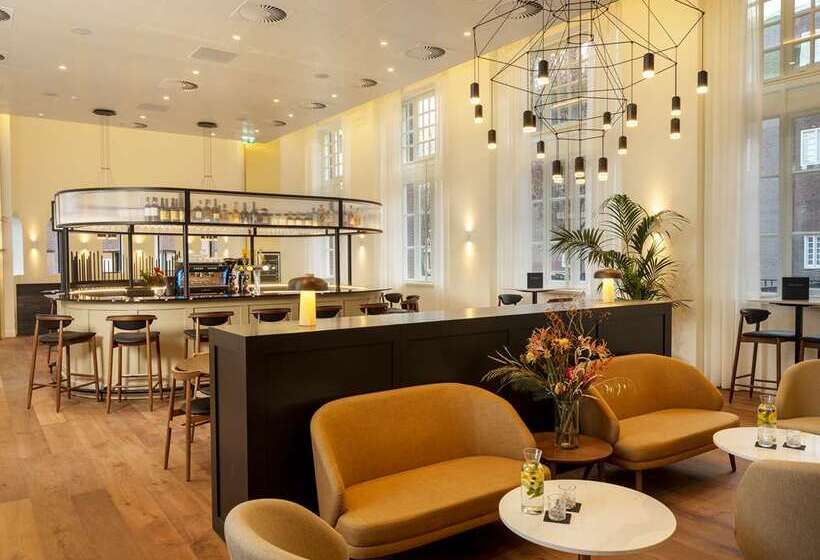 فندق Doubletree By Hilton Sittard