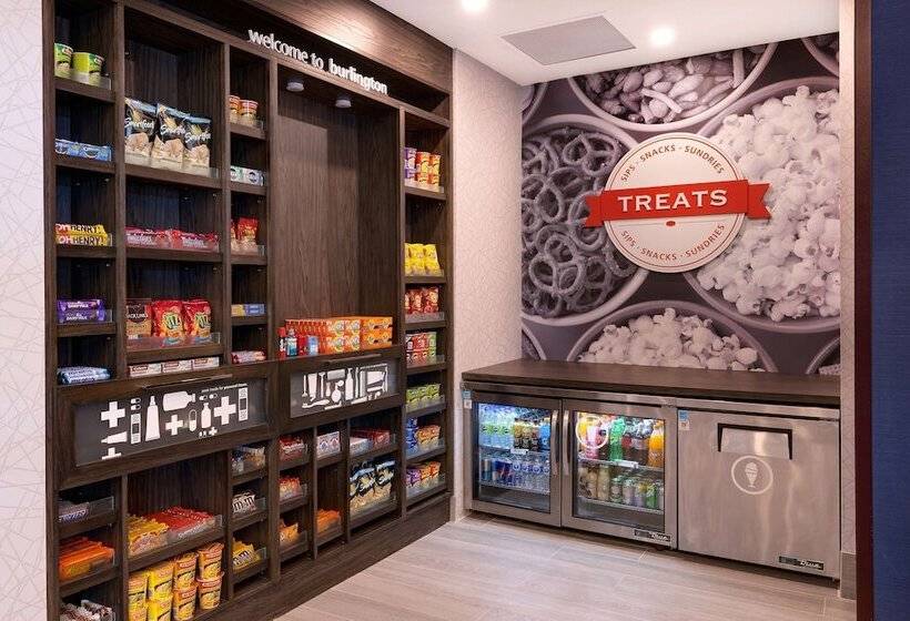 هتل Hampton Inn & Suites By Hilton Burlington Toronto