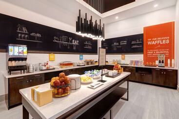هتل Hampton Inn & Suites By Hilton Burlington Toronto