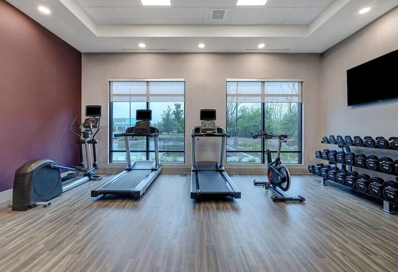 هتل Hampton Inn & Suites By Hilton Burlington Toronto